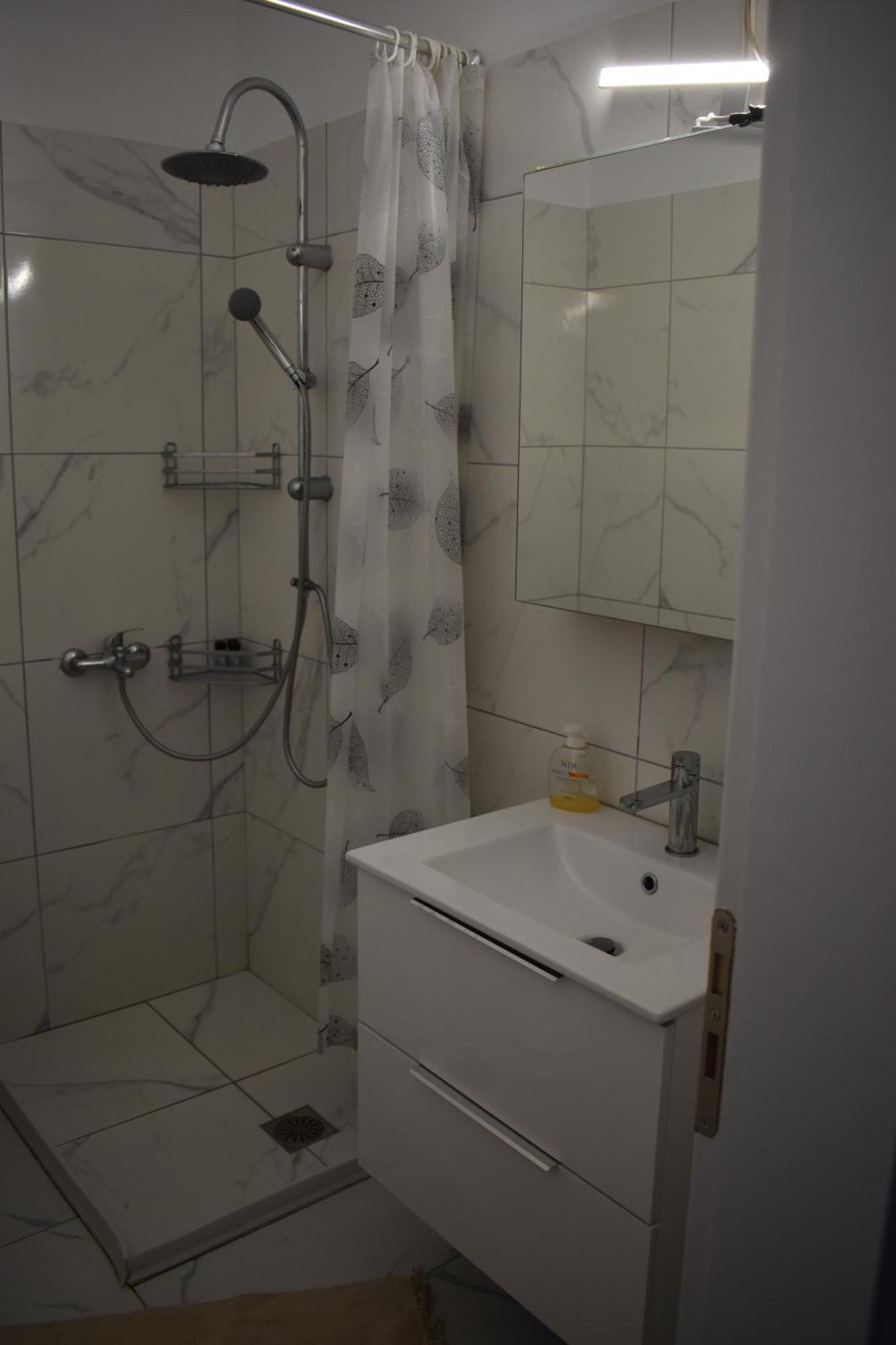 Anastasias Apartments Sarande Exterior photo